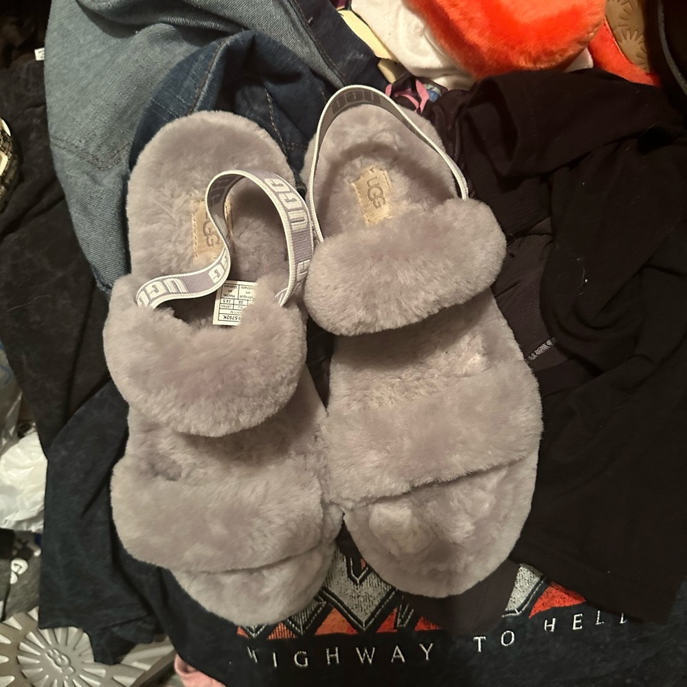 Ugg slides